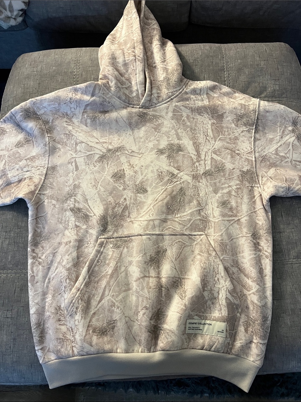 Comfrt Silver Birch Hooded Sweatshirt in Light Taupe Camo NWOT